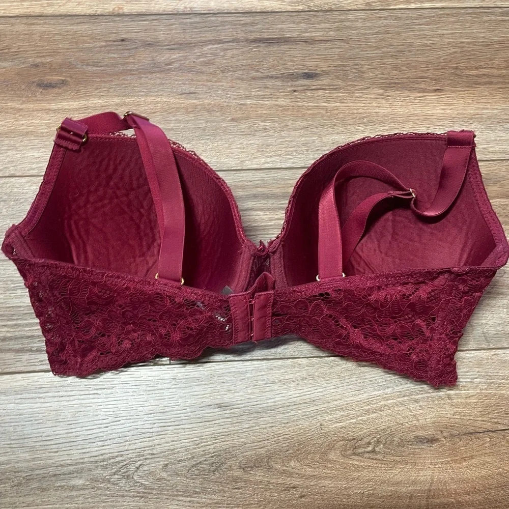 Daisy Fuentes design padded